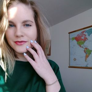 Meet your Posher, Henrietta